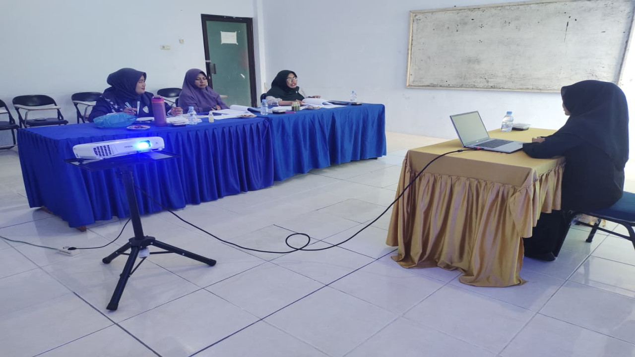 Ujian Seminar Hasil Prodi D3 Farmasi Politeknik Kaltara
