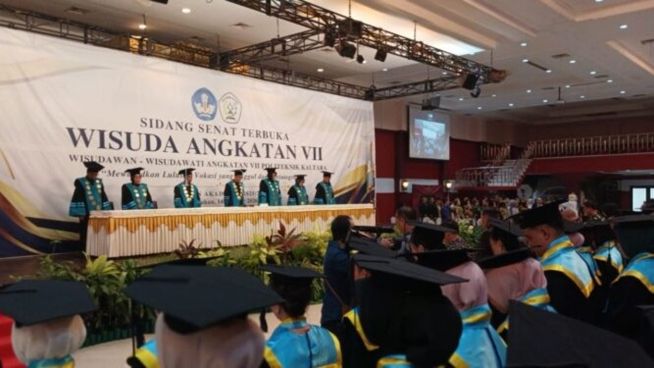 Politeknik Kaltara Wisuda 106 Lulusan, Praktik Jadi Bekal Bersaing di Dunia Kerja