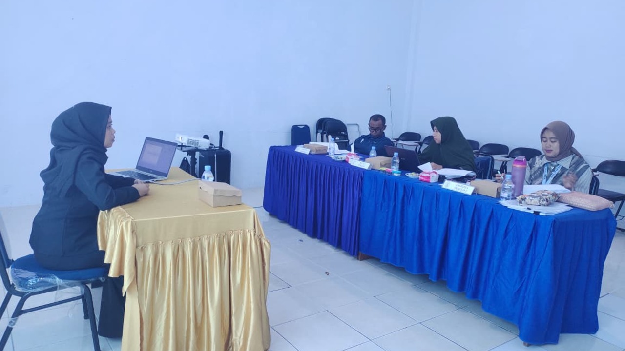 Ujian Seminar Hasil Prodi D3 Farmasi Politeknik Kaltara