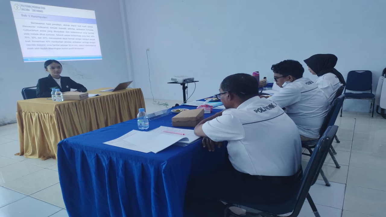 Ujian Seminar Hasil Prodi D3 Farmasi Politeknik Kaltara