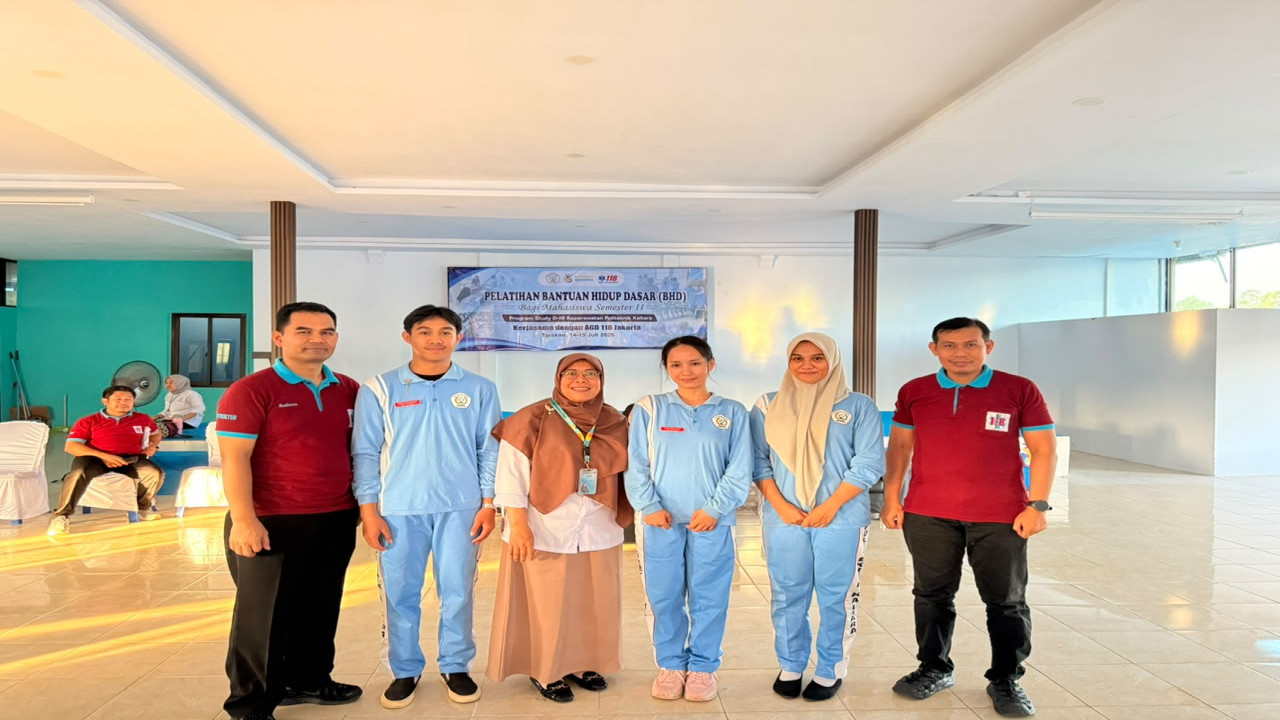 Penutupan Bantuan Hidup Dasar (BHD) Prodi D3 Keperawatan